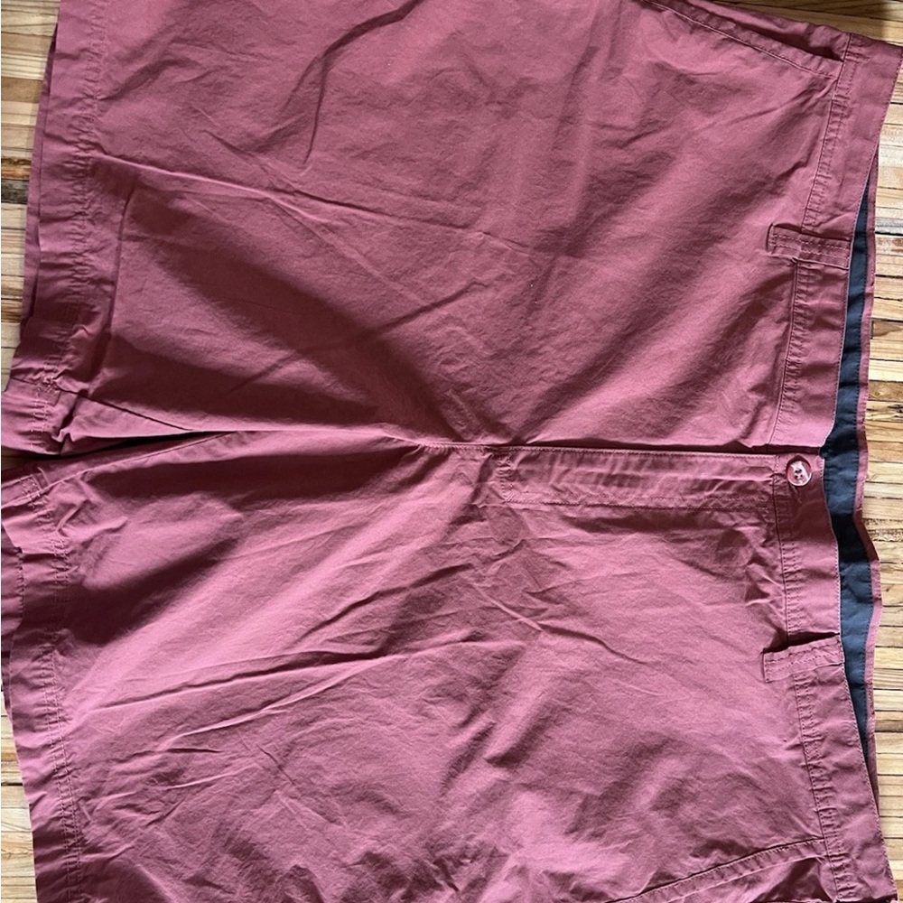 Men's Casual Shorts in Rust Red